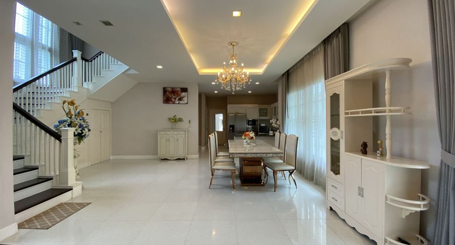 Casa en alquiler de 5 habitaciones en Bang Phli, Samut Prakan