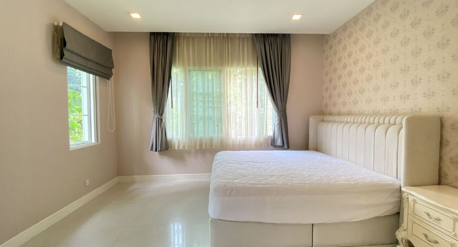 Casa en alquiler de 5 habitaciones en Bang Phli, Samut Prakan