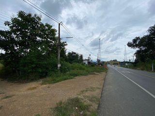 For sale land in Ban Lat, Phetchaburi