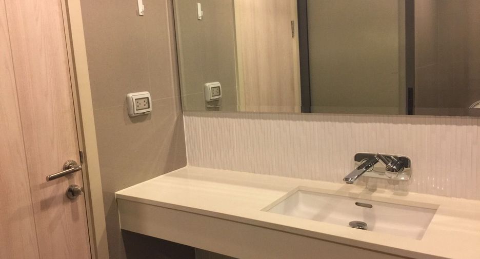 À louer et à vendre 1 chambre condo à Khlong Toei, Bangkok