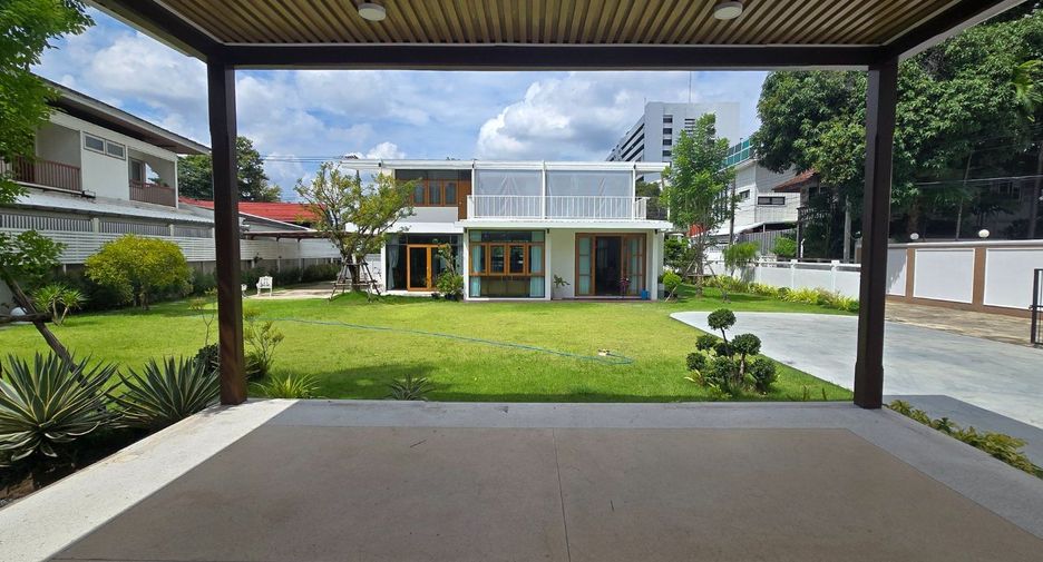 For rent 2 bedrooms house in Chatuchak, Bangkok