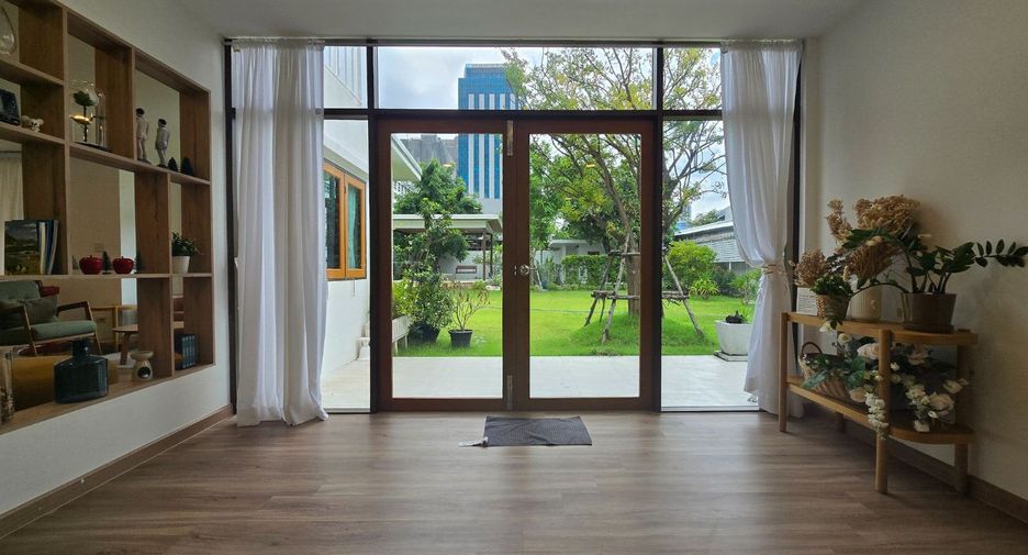 For rent 2 bedrooms house in Chatuchak, Bangkok
