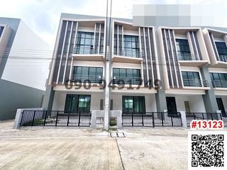 出租 3 卧室 商业空间 在 Lat Krabang, 曼谷