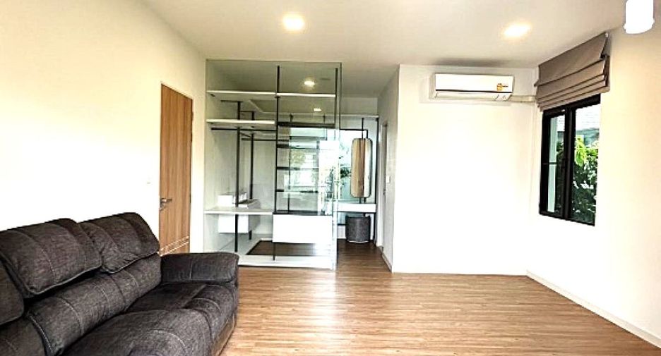 For rent 4 bedrooms house in Bang Phli, Samut Prakan