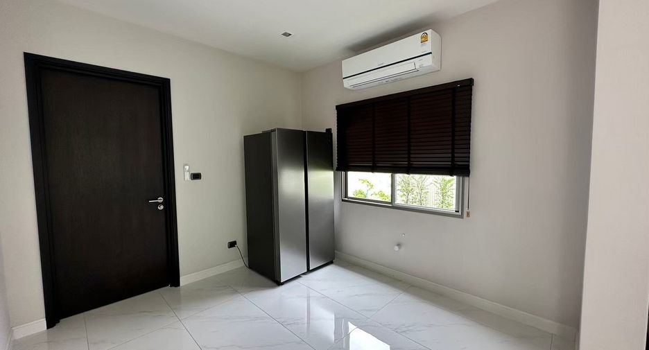 For rent 4 bedrooms house in Lat Krabang, Bangkok