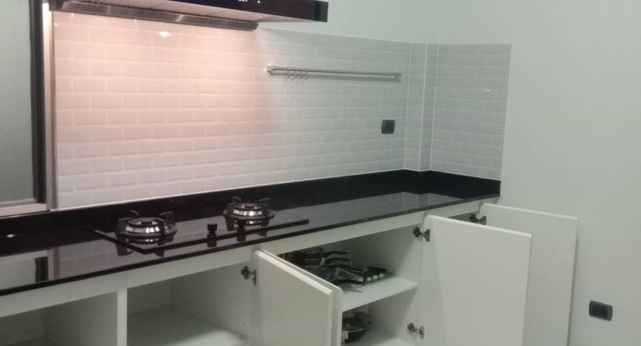 For rent 4 bedrooms house in Lat Krabang, Bangkok