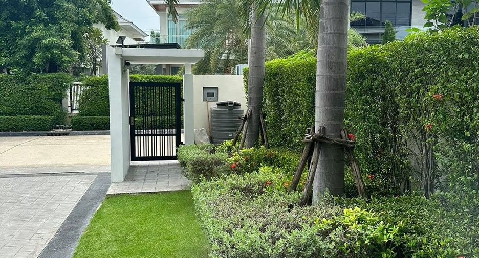 For rent 4 bedrooms house in Lat Krabang, Bangkok