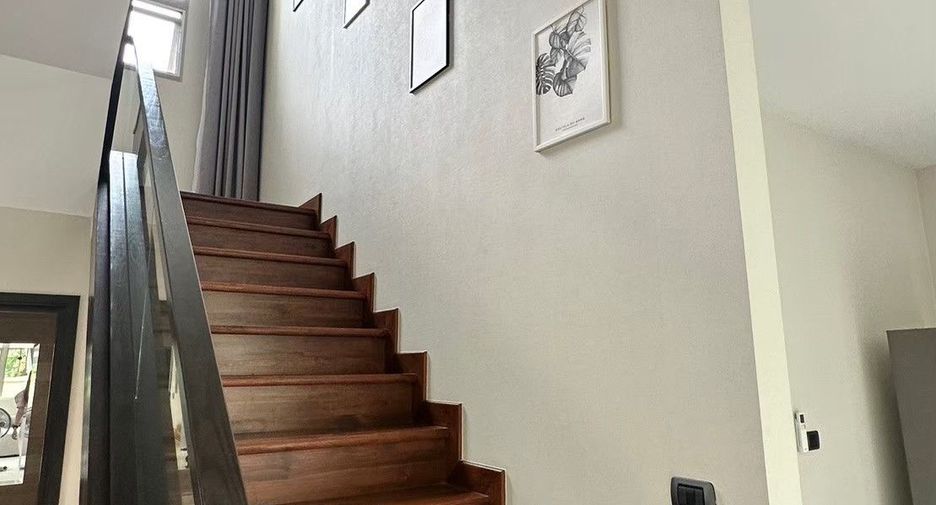 For rent 4 bedrooms house in Lat Krabang, Bangkok
