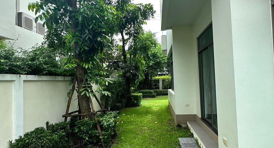 For rent 4 bedrooms house in Lat Krabang, Bangkok