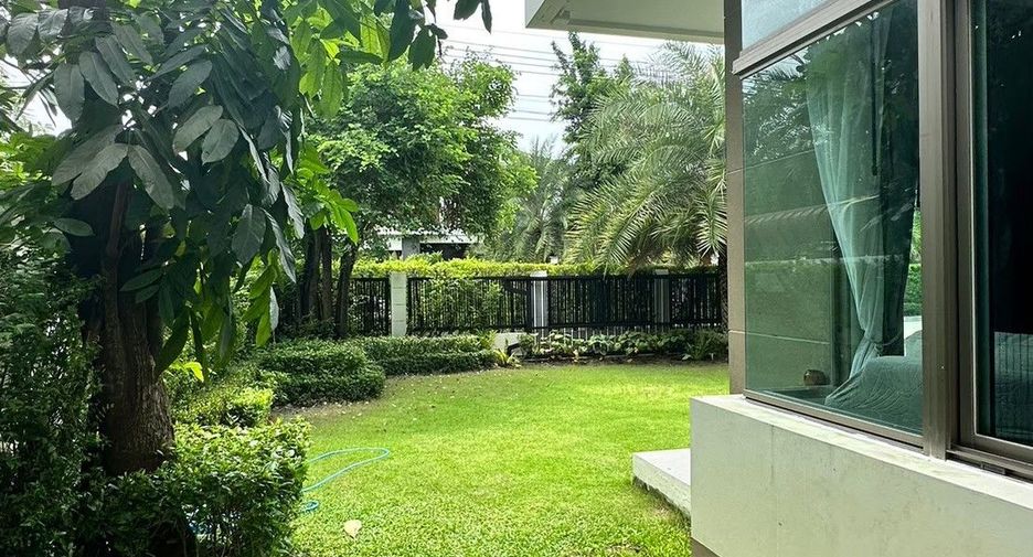 For rent 4 bedrooms house in Lat Krabang, Bangkok