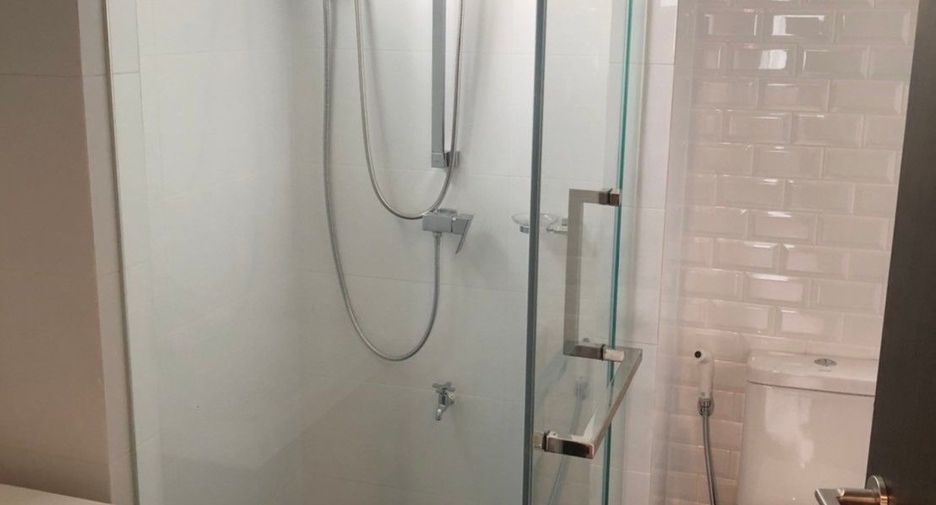 For rent 4 bedrooms house in Lat Krabang, Bangkok