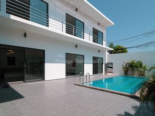For sale 6 bedrooms house in Bang Lamung, Chonburi