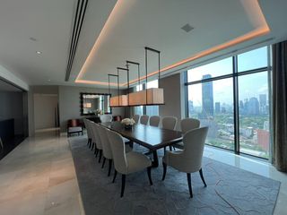 For rent 4 bedrooms condo in Pathum Wan, Bangkok