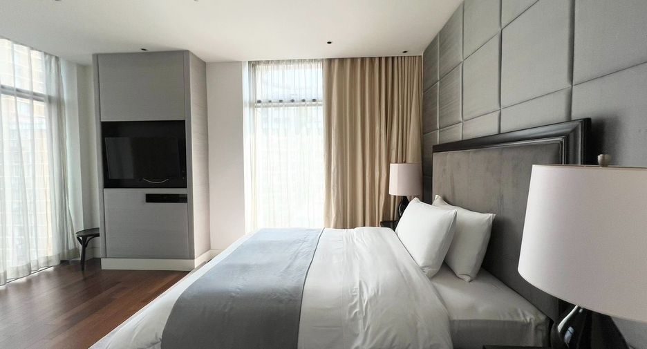 For rent 4 bedrooms condo in Pathum Wan, Bangkok