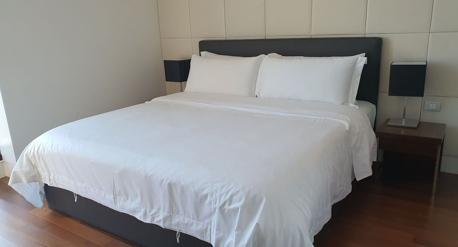 Wohnung zur Miete mit 4 Zimmer in Pathum Wan, Bangkok