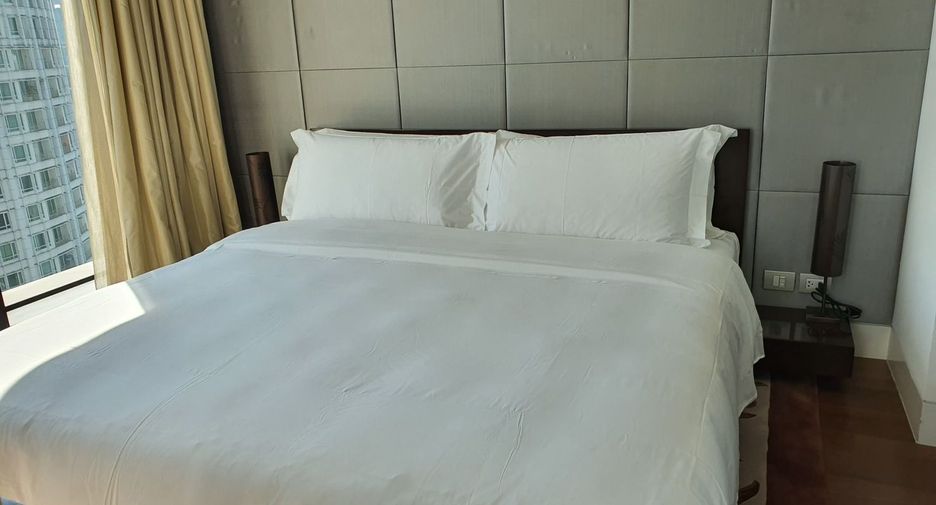 Wohnung zur Miete mit 4 Zimmer in Pathum Wan, Bangkok