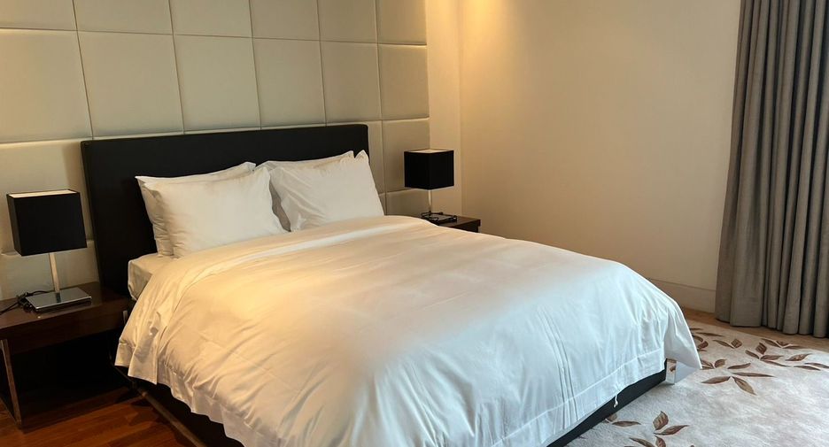 Wohnung zur Miete mit 4 Zimmer in Pathum Wan, Bangkok