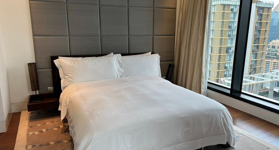 Wohnung zur Miete mit 4 Zimmer in Pathum Wan, Bangkok
