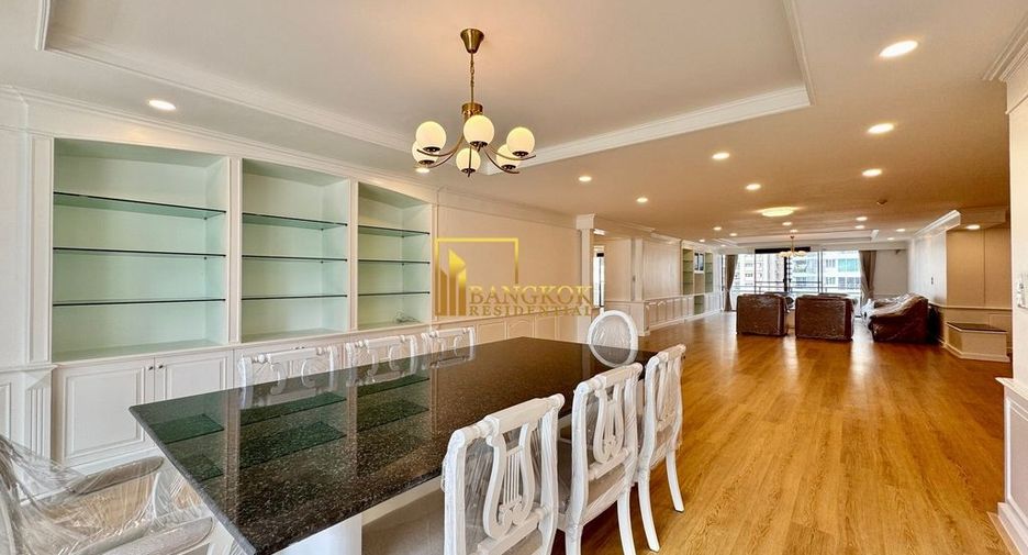For rent 3 bedrooms condo in Khlong Toei, Bangkok