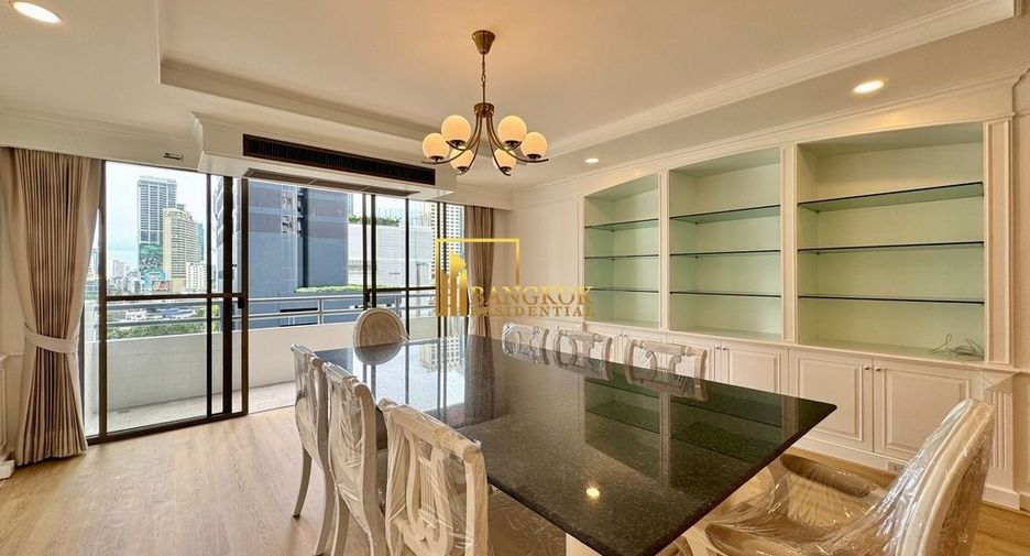 For rent 3 bedrooms condo in Khlong Toei, Bangkok