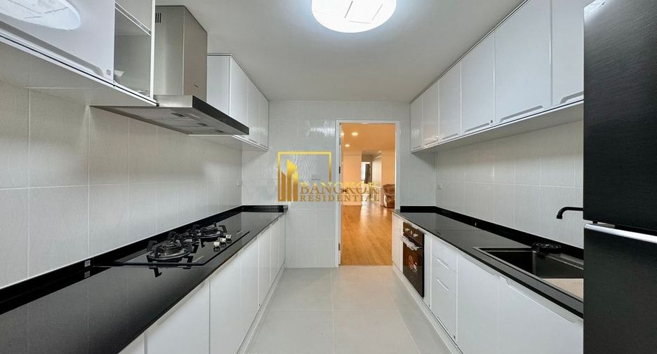 For rent 3 bedrooms condo in Khlong Toei, Bangkok