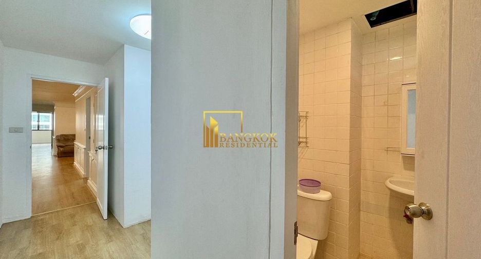 For rent 3 bedrooms condo in Khlong Toei, Bangkok