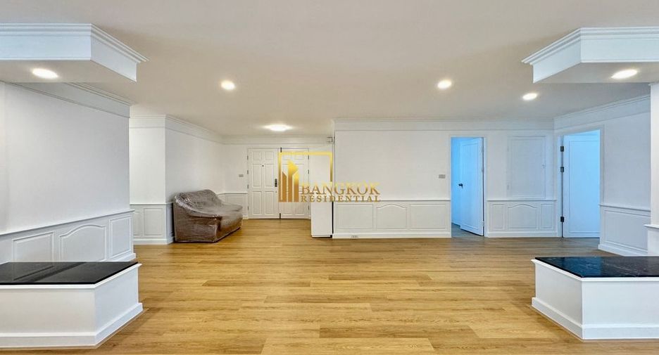 For rent 3 bedrooms condo in Khlong Toei, Bangkok