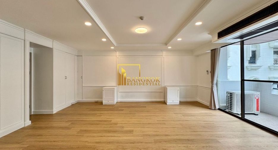 For rent 3 bedrooms condo in Khlong Toei, Bangkok
