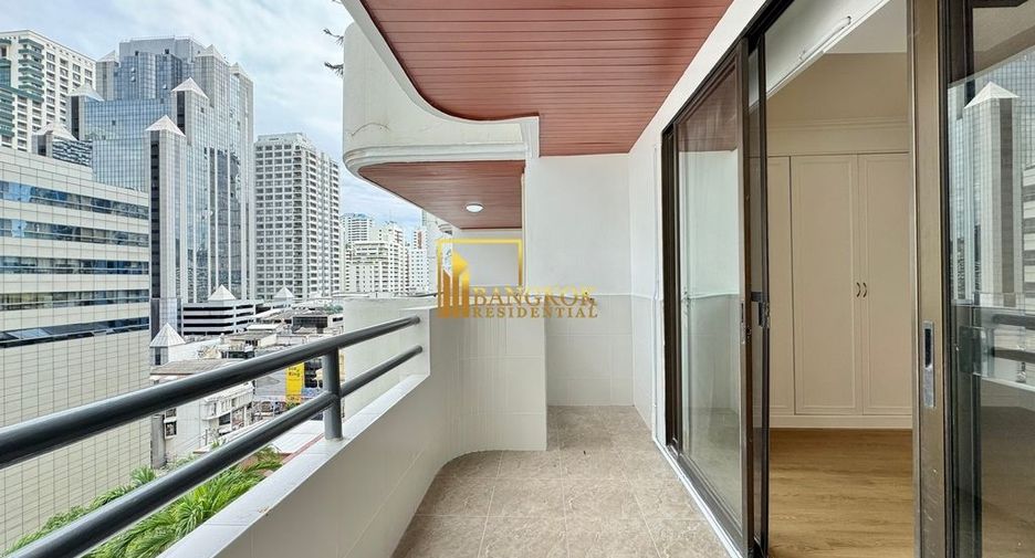 For rent 3 bedrooms condo in Khlong Toei, Bangkok
