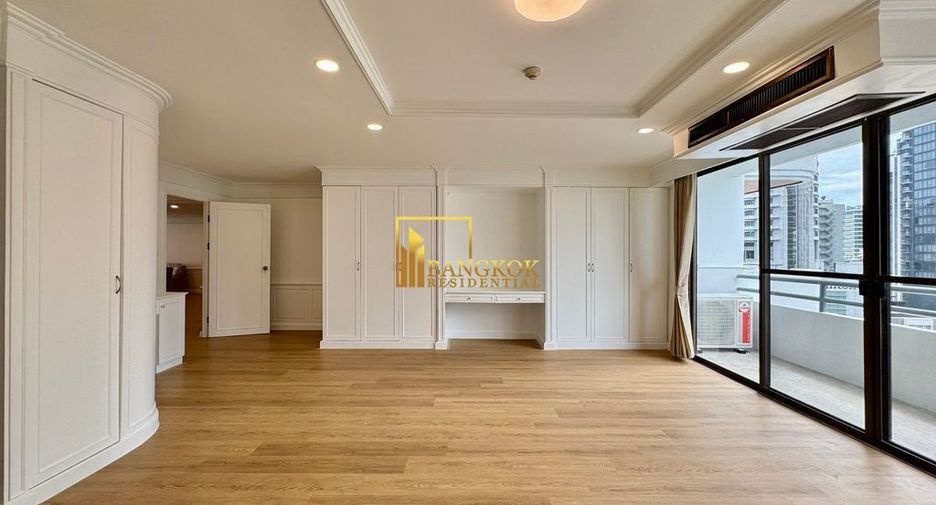 For rent 3 bedrooms condo in Khlong Toei, Bangkok