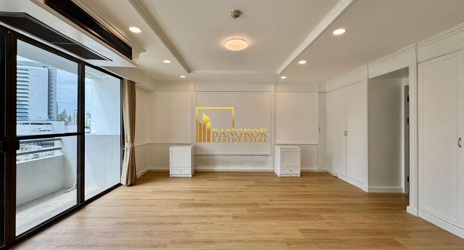 For rent 3 bedrooms condo in Khlong Toei, Bangkok