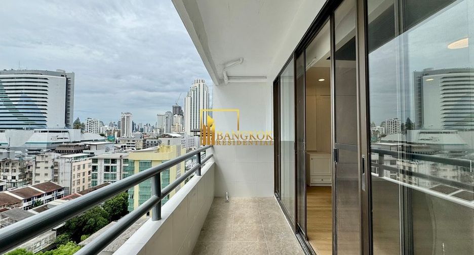 For rent 3 bedrooms condo in Khlong Toei, Bangkok