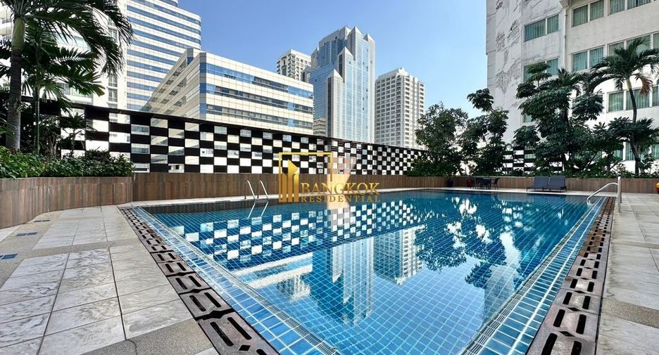 For rent 3 bedrooms condo in Khlong Toei, Bangkok