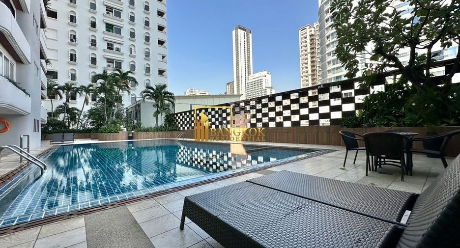 For rent 3 bedrooms condo in Khlong Toei, Bangkok