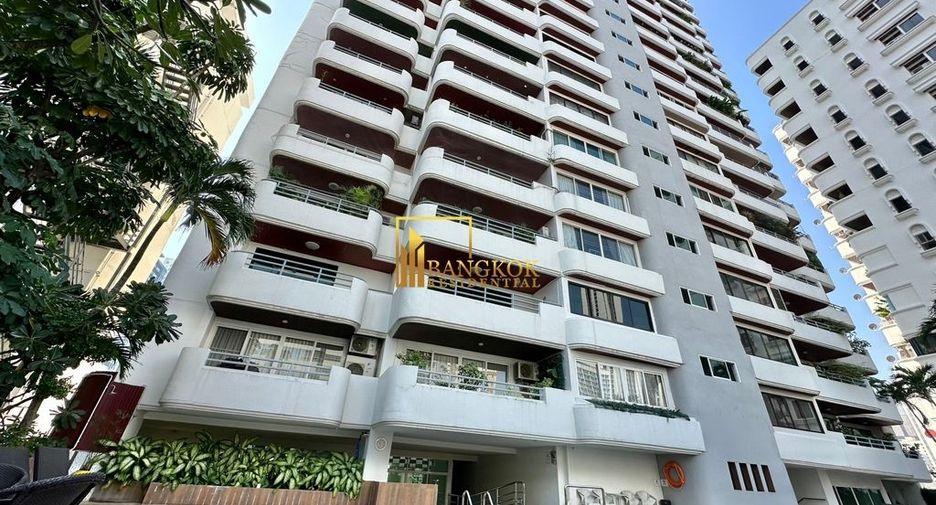 For rent 3 bedrooms condo in Khlong Toei, Bangkok