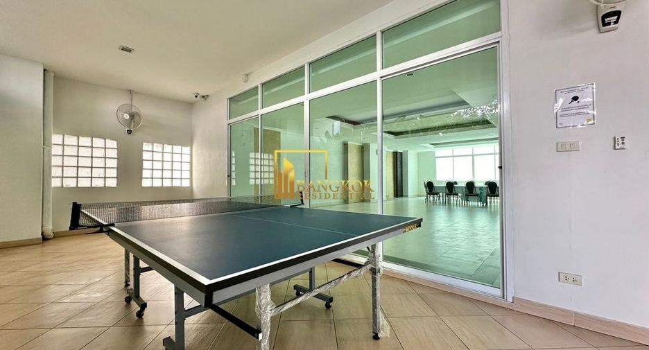 For rent 3 bedrooms condo in Khlong Toei, Bangkok