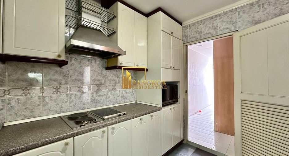 For rent 3 bedrooms condo in Sathon, Bangkok