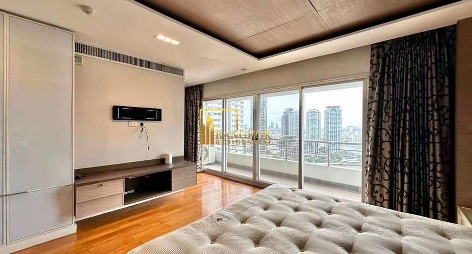 For rent 3 bedrooms condo in Sathon, Bangkok