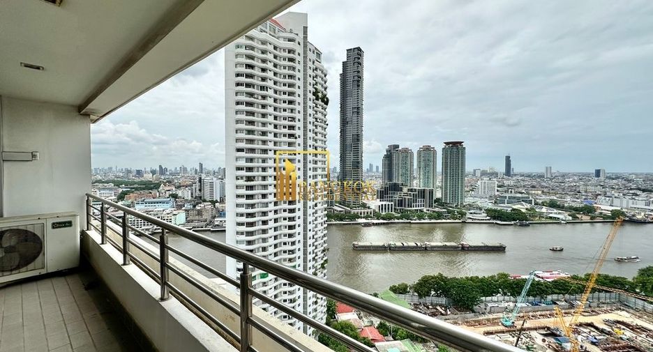 For rent 3 bedrooms condo in Sathon, Bangkok