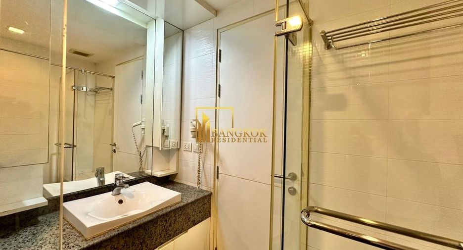 For rent 3 bedrooms condo in Sathon, Bangkok