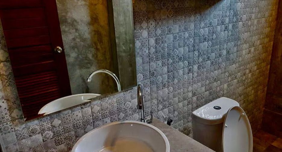 For sale 8 bedrooms hotel in Ko Pha-ngan, Surat Thani