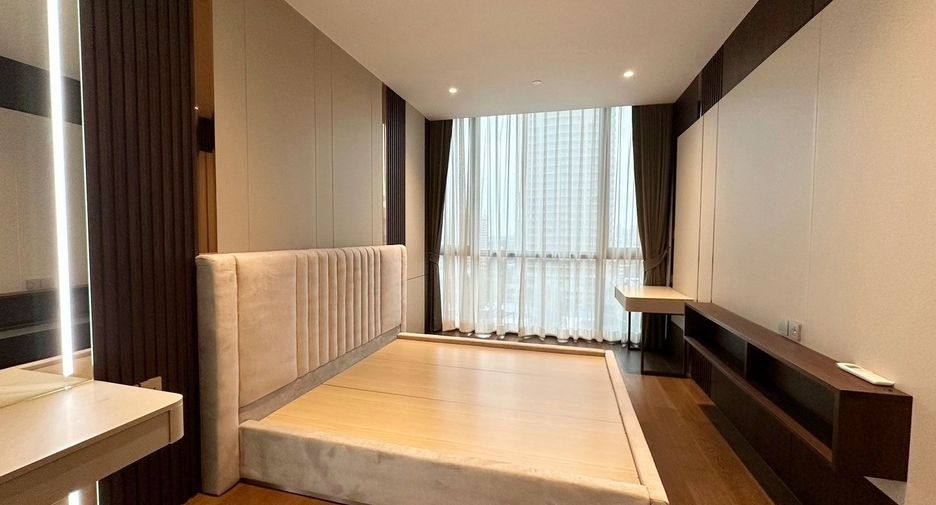 For sale 3 bedrooms condo in Sathon, Bangkok