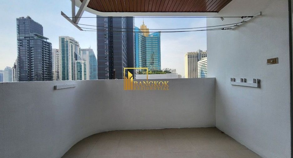 For rent 3 bedrooms apartment in Khlong Toei, Bangkok