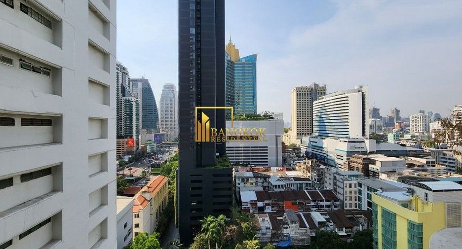 For rent 3 bedrooms apartment in Khlong Toei, Bangkok