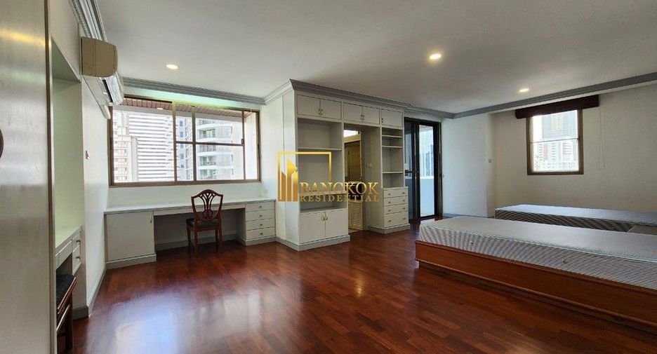 For rent 3 bedrooms apartment in Khlong Toei, Bangkok