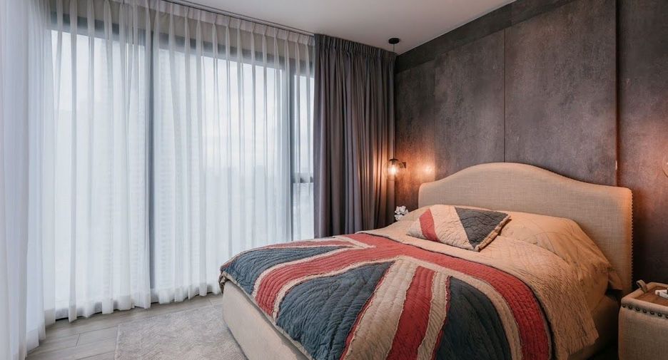 For rent 3 bedrooms condo in Sathon, Bangkok