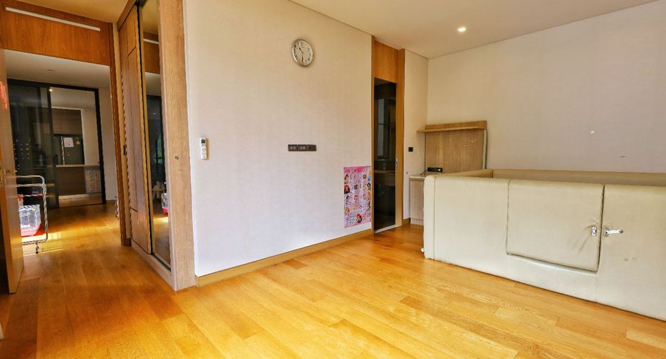 For sale 4 ベッドルーム house in Yan Nawa, Bangkok