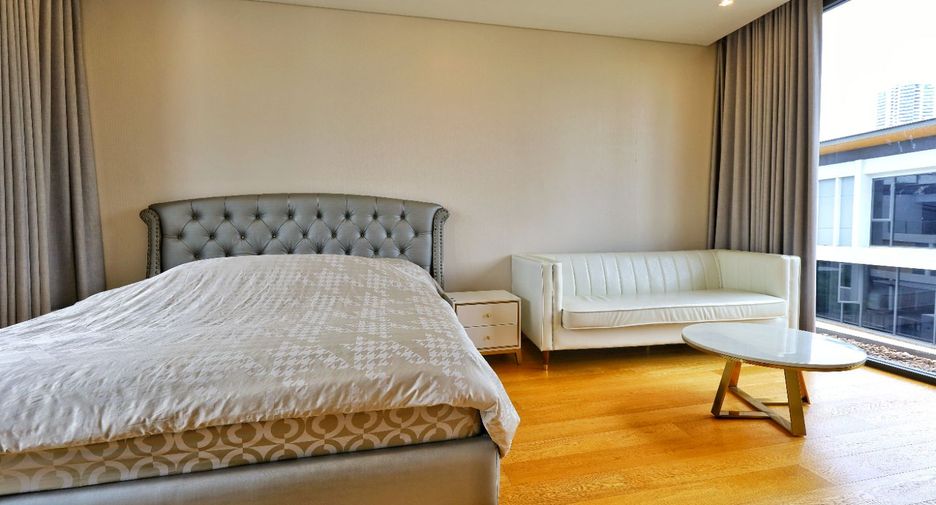 For sale 4 ベッドルーム house in Yan Nawa, Bangkok