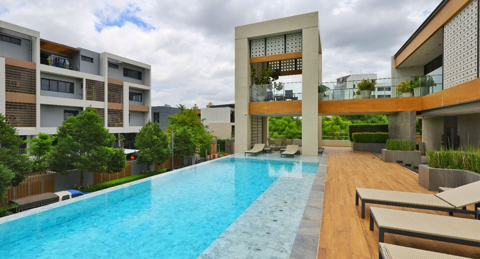 For sale 4 ベッドルーム house in Yan Nawa, Bangkok