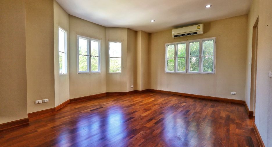 For sale 4 bedrooms house in Bang Kruai, Nonthaburi